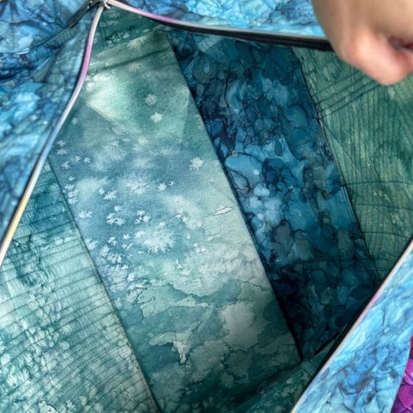 Quilt Duffle Bag - Picture 5 of 14